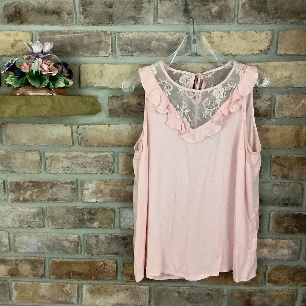 TORRID Lace Inset Textured Sleeveless Top 196